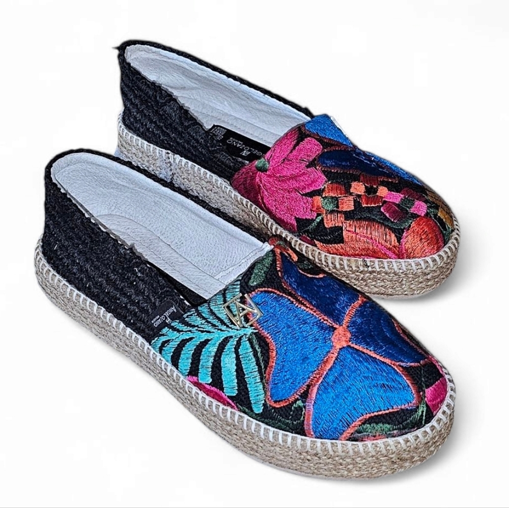 Angelozano Flower Loom Espadrille - MEX 26 / US 9